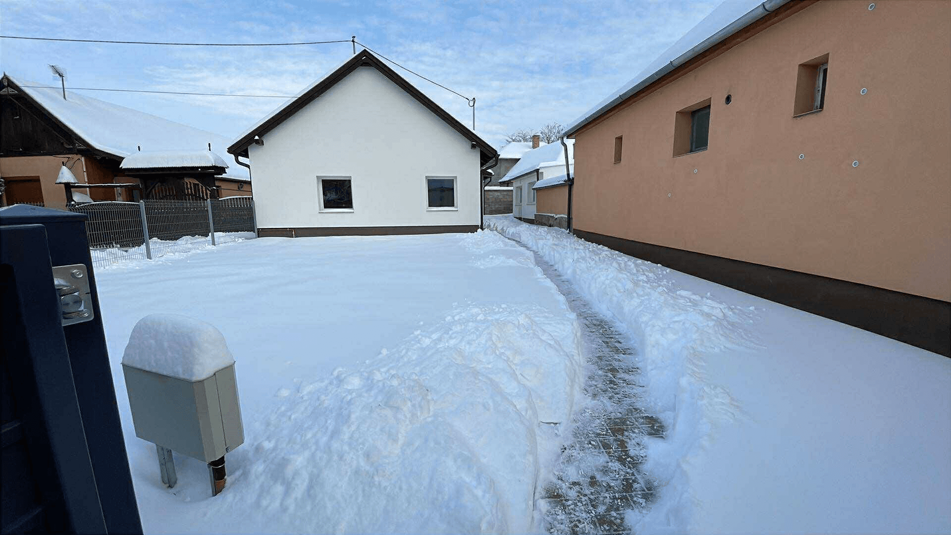 Nyugodt otthon Nyergesújfalun eladó